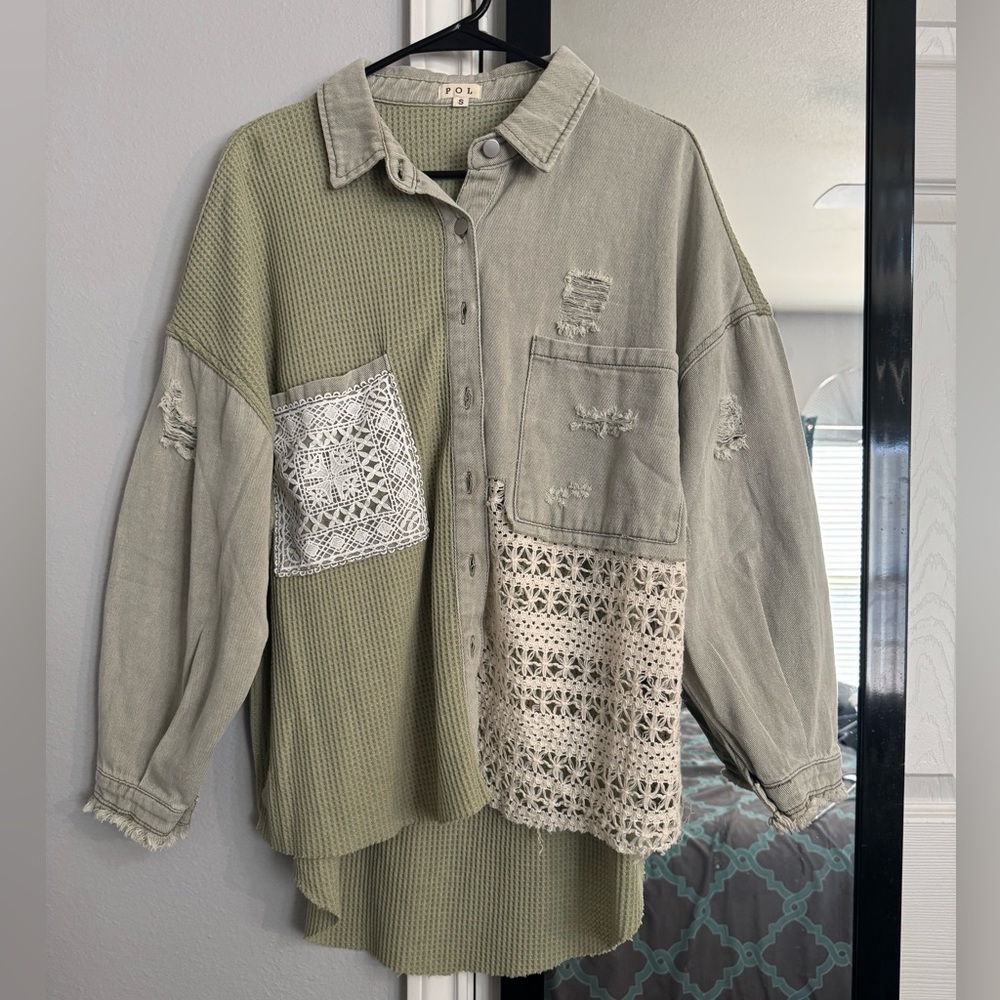 NWOT❤️Three Bird Nest❤️ Way Home Patch Detail Shacket Size Small - Picture 5 of 17